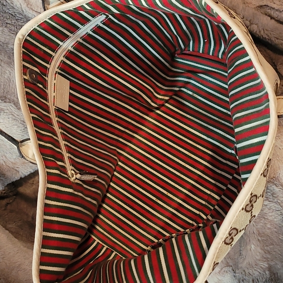 GUCCI BRITT  Signature GG  Tote Purse handbag - Picture 5 of 16